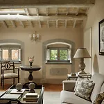 מלון Di Piazzano - Small Luxury Of The World קורטונה