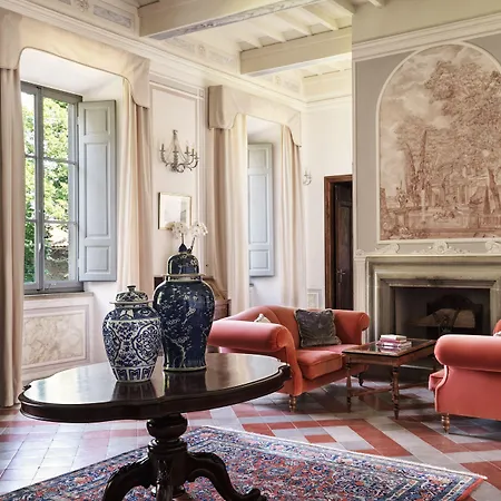 ホテル Di Piazzano - Small Luxury Of The World 5*